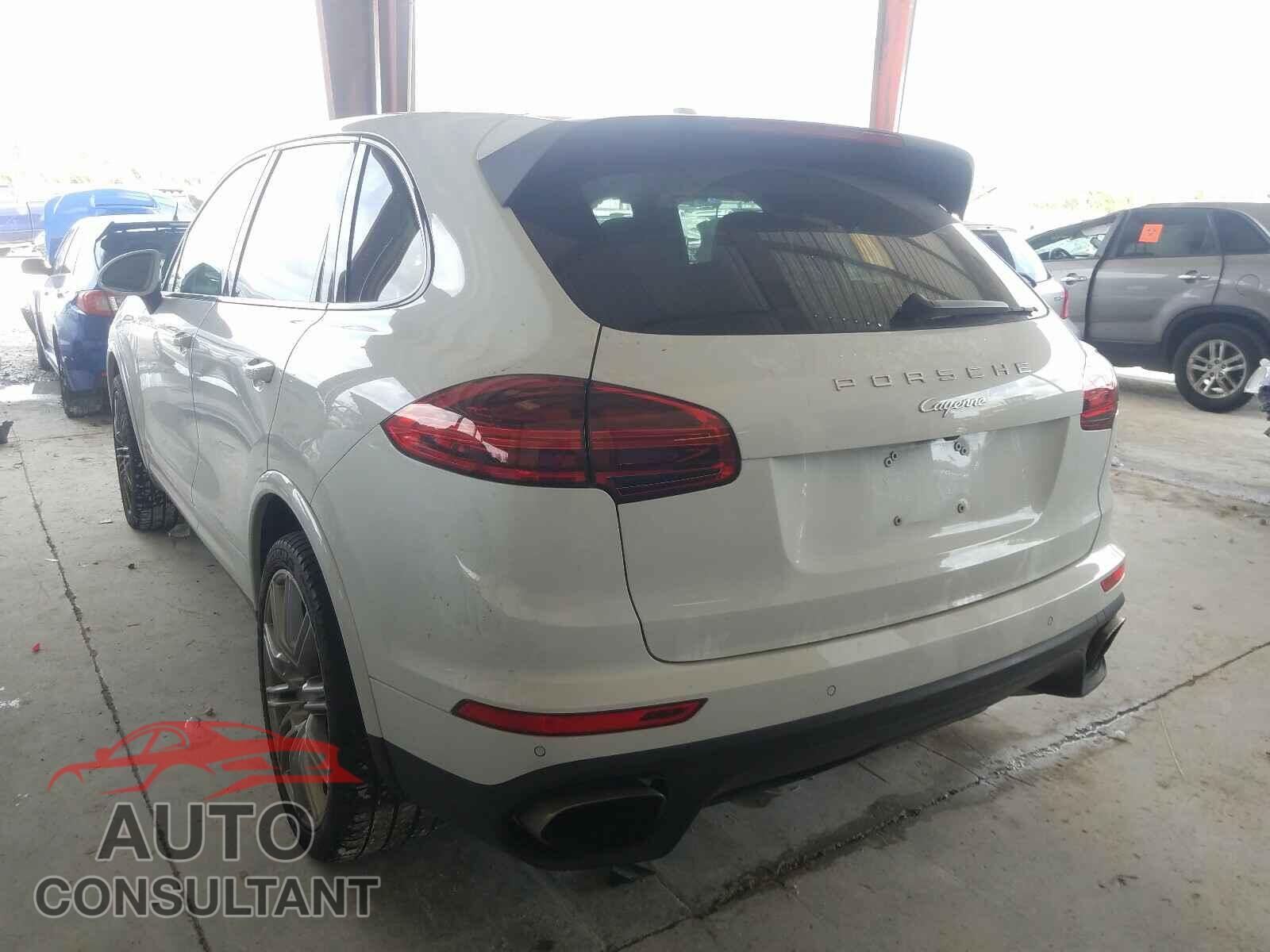 PORSCHE CAYENNE 2018 - WP1AA2A28JKA05996