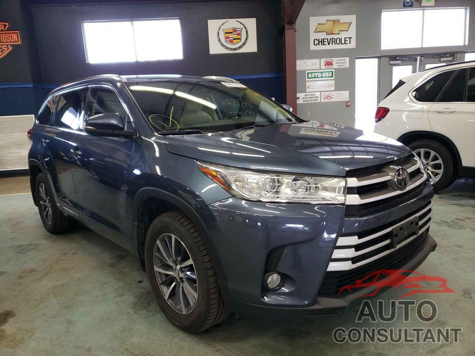 TOYOTA HIGHLANDER 2018 - 5TDJZRFH1JS835213