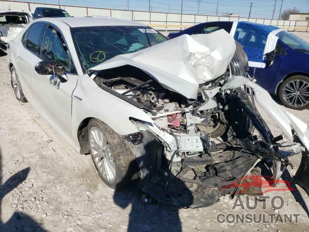 TOYOTA CAMRY 2018 - 4T1B21HK3JU007867