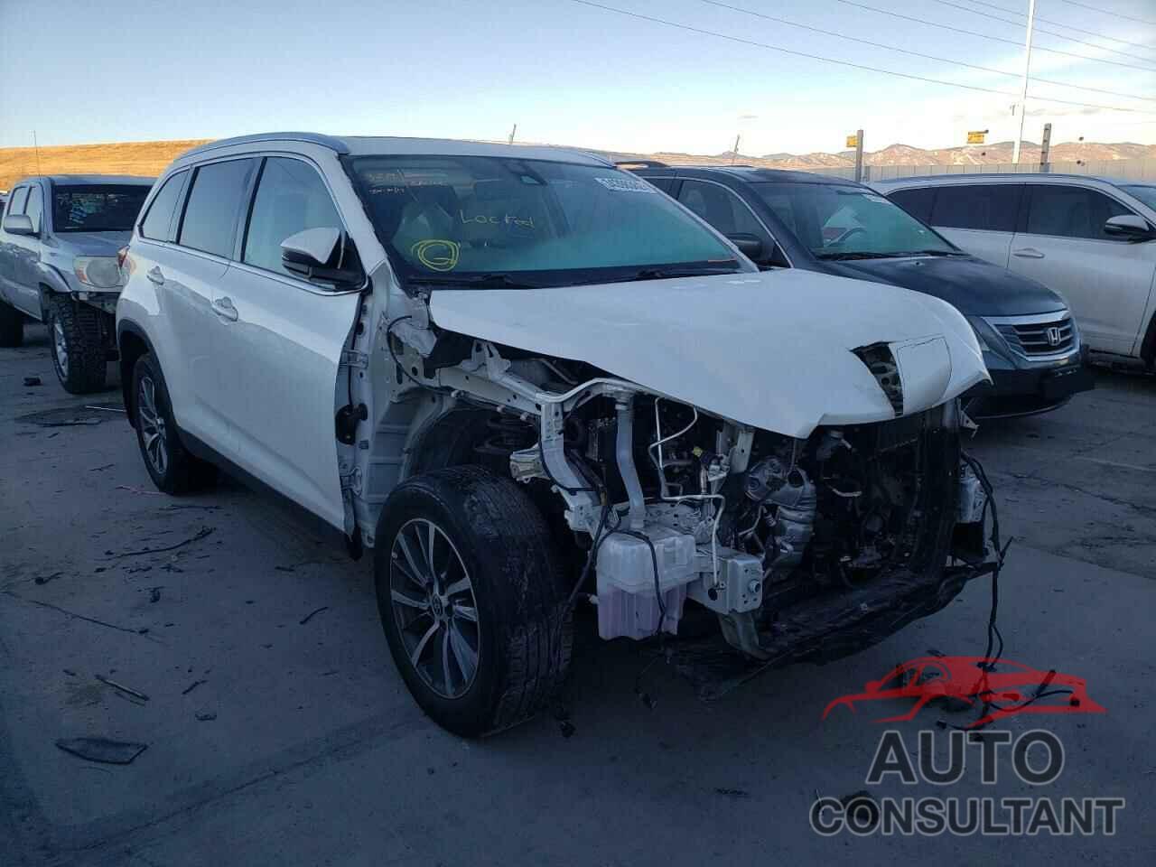 TOYOTA HIGHLANDER 2019 - 5TDJZRFHXKS627199