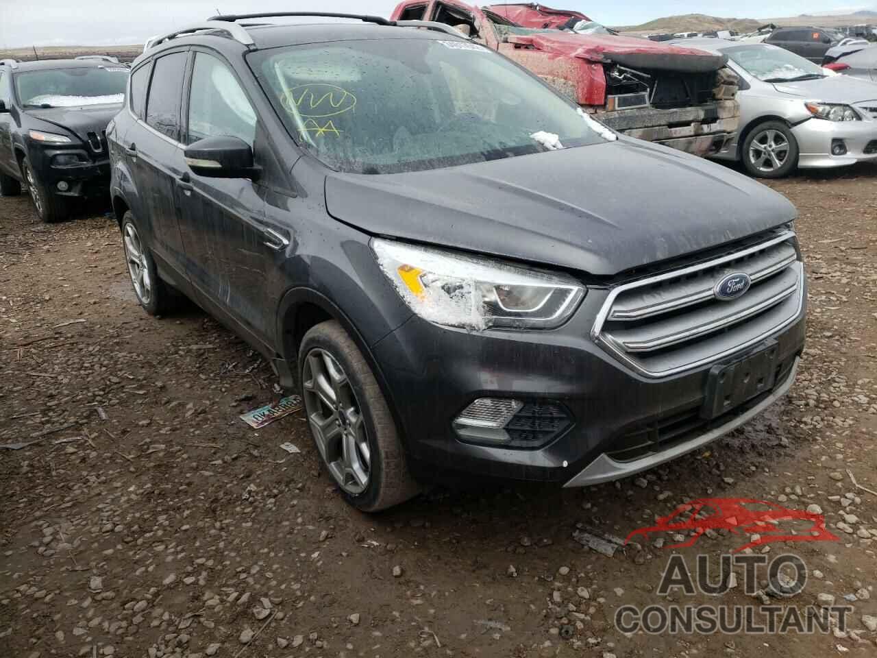 FORD ESCAPE 2017 - 1FMCU9J98HUA14361