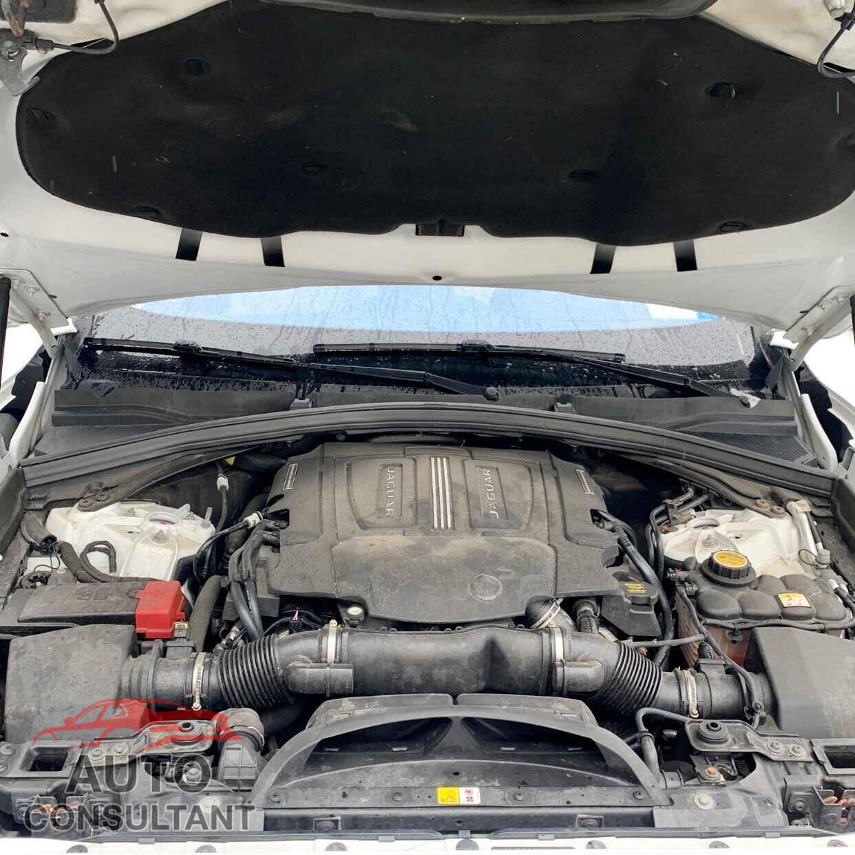 JAGUAR F-PACE 2017 - SADCJ2BV8HA492155
