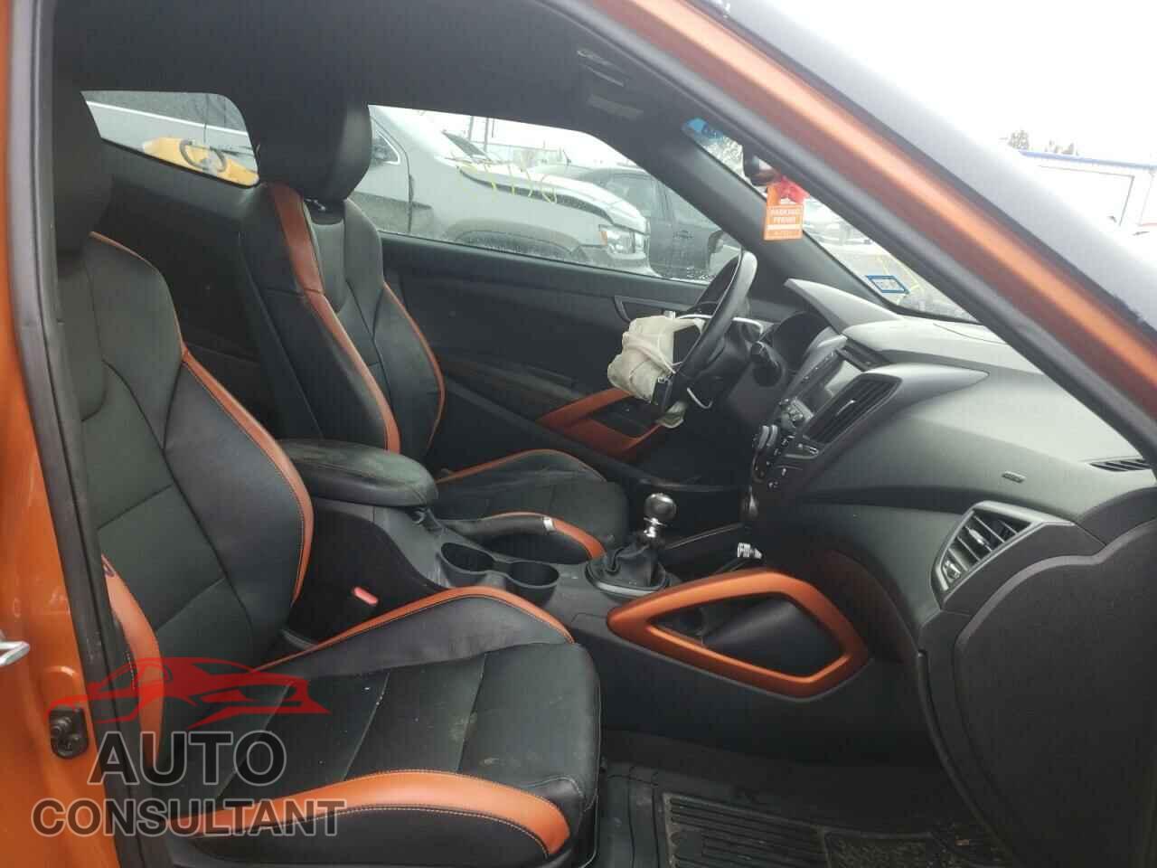 HYUNDAI VELOSTER 2016 - KMHTC6AE0GU302307