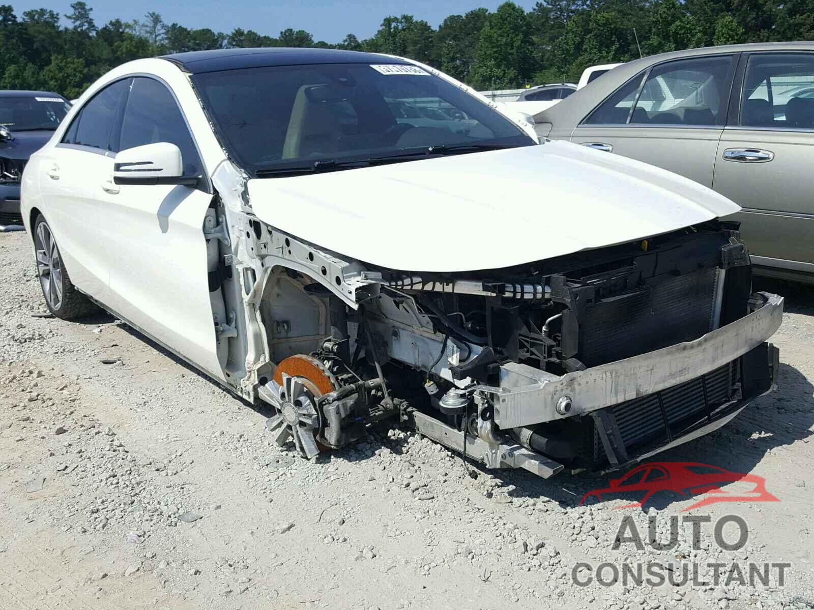 MERCEDES-BENZ CLA 250 2015 - WDDSJ4EB8FN259666