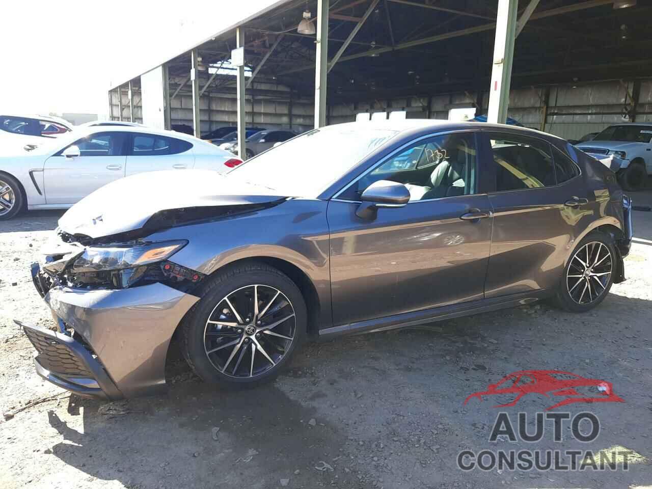 TOYOTA CAMRY 2023 - 4T1G11AK5PU114396