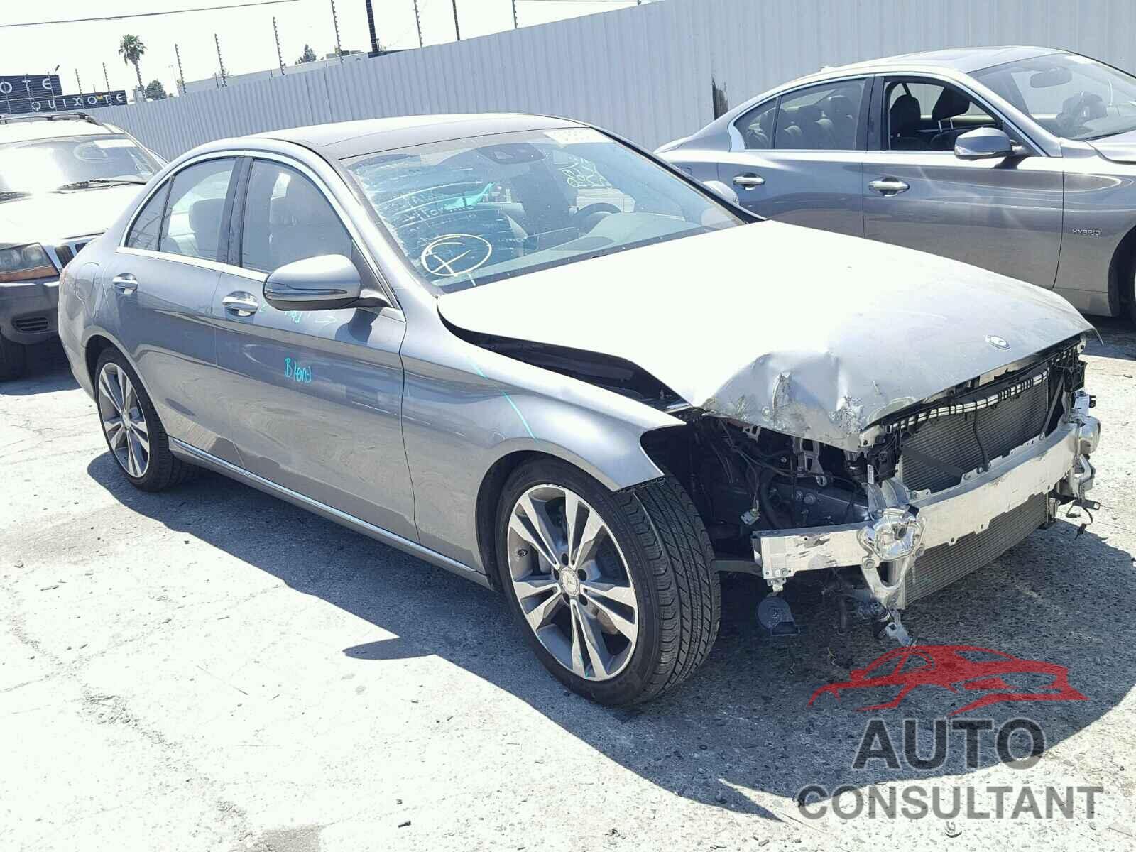 MERCEDES-BENZ C300 2016 - 55SWF4JB6GU130312