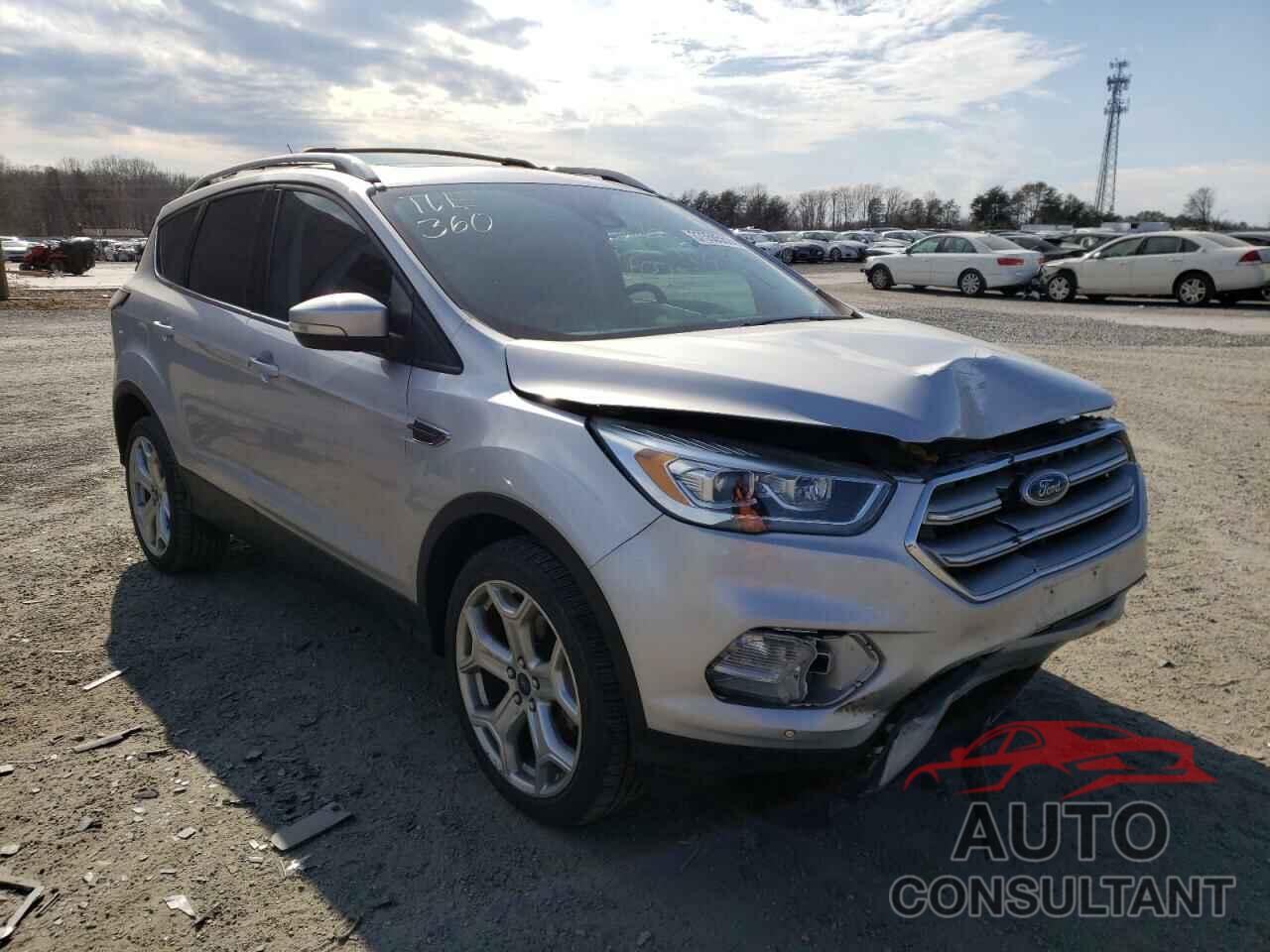 FORD ESCAPE 2017 - 1FMCU9J91HUC17771