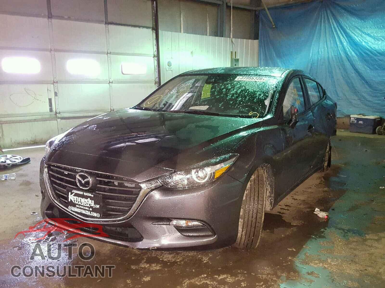 MAZDA 3 2018 - 3MZBN1U74JM159266