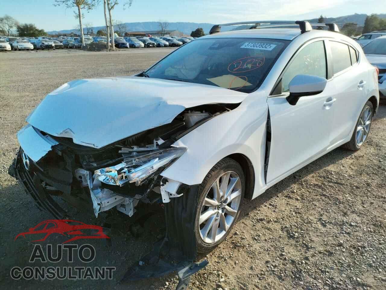 MAZDA 3 2017 - 3MZBN1L34HM134991