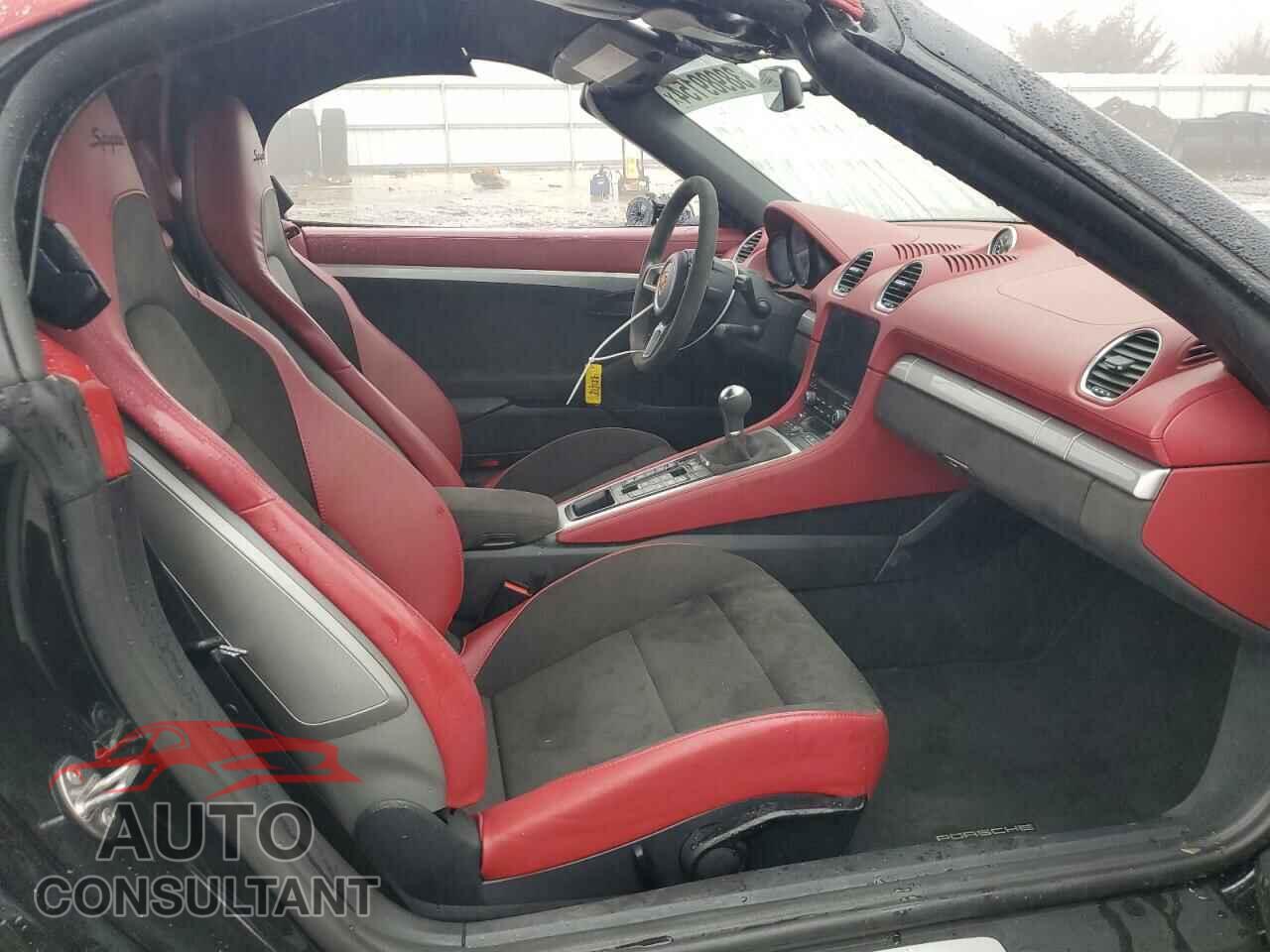 PORSCHE BOXSTER 2021 - WP0CC2A89MS240405