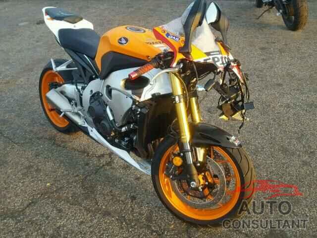 HONDA CBR CYCLE 2015 - JH2SC5941FK700374