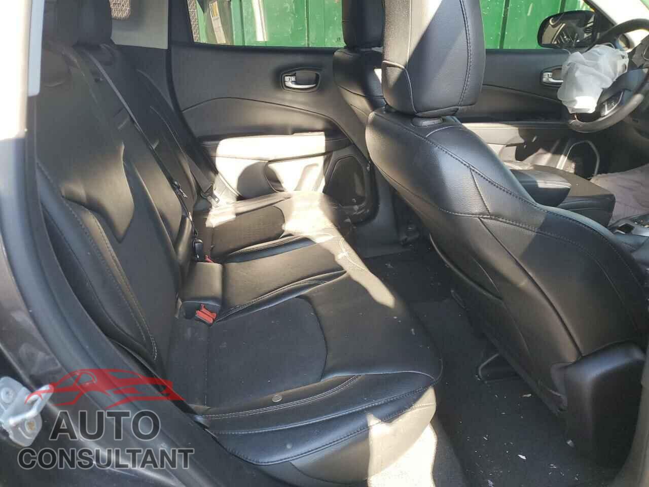 JEEP COMPASS 2018 - 3C4NJDBB0JT360768