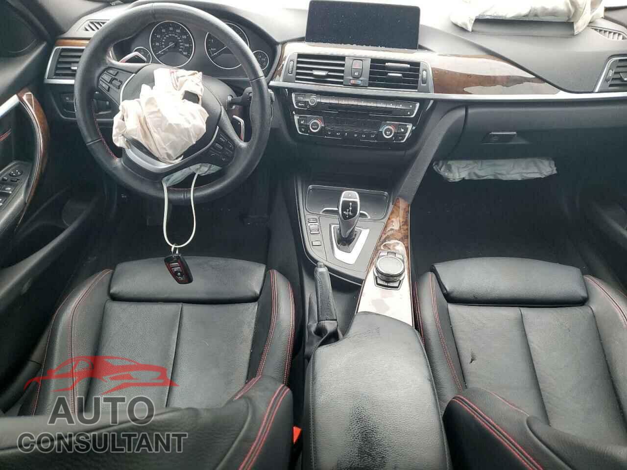 BMW 3 SERIES 2016 - WBA8E9G59GNU30050
