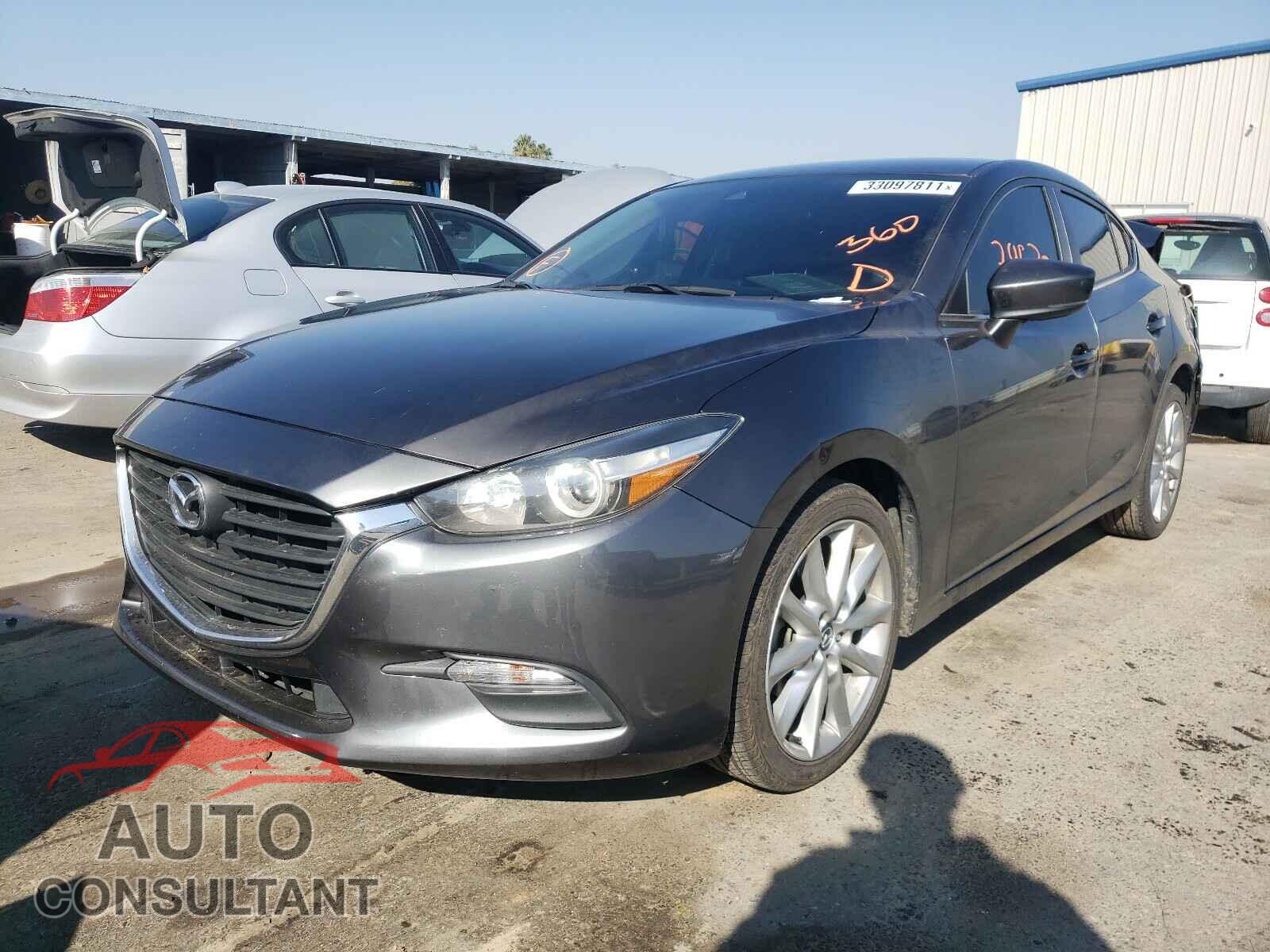 MAZDA 3 2017 - 3MZBN1V76HM120784