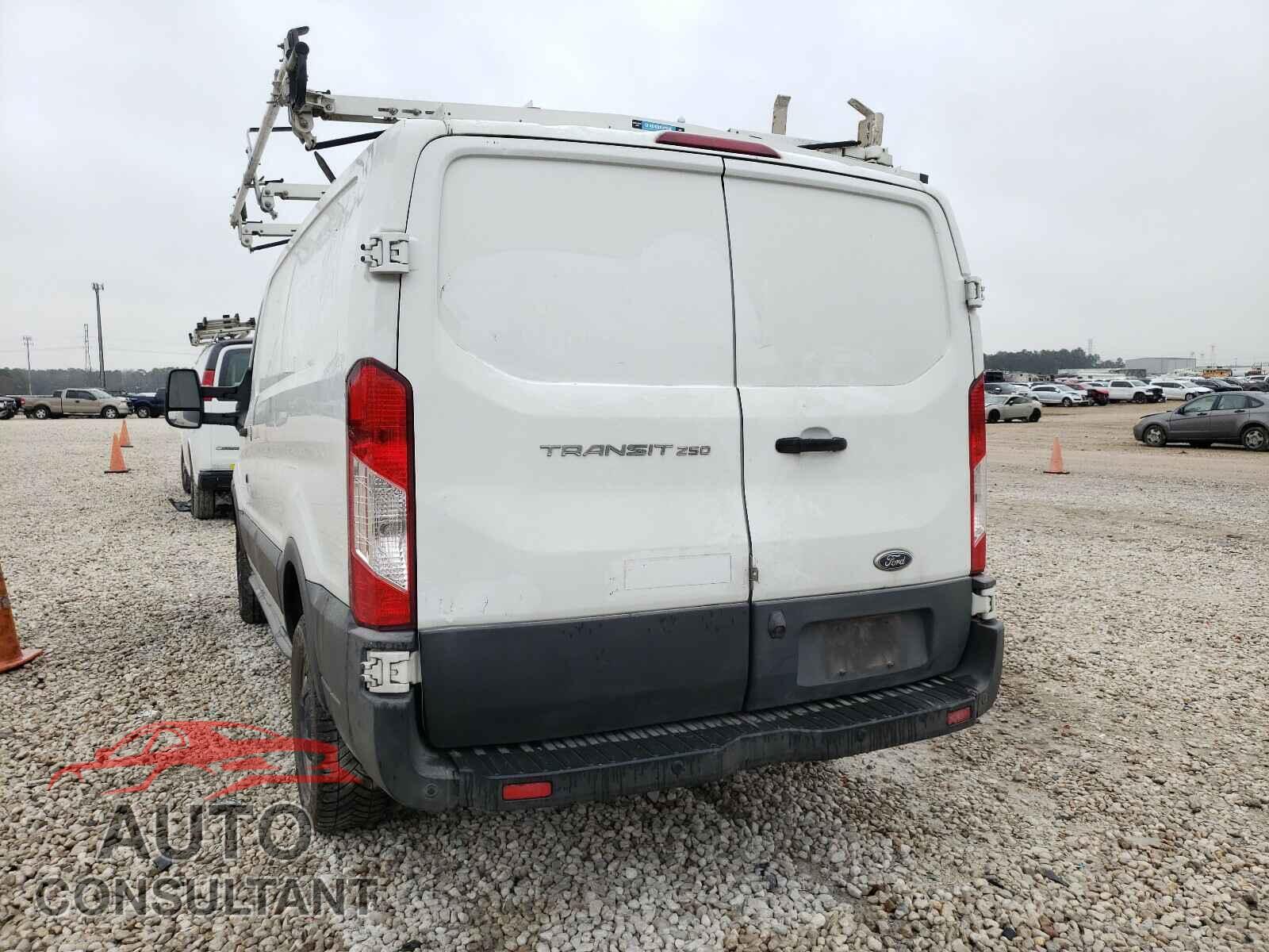 FORD TRANSIT CO 2016 - 1FTYR1YM3GKB22310