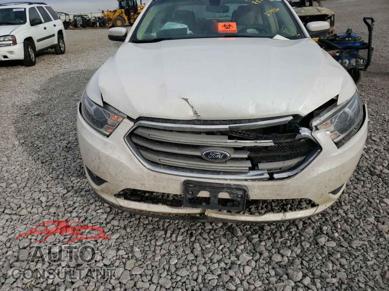 FORD TAURUS 2016 - 1FAHP2E85GG131375