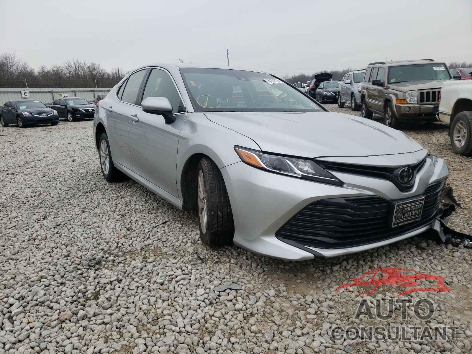 TOYOTA CAMRY 2018 - JTNB11HK9J3021586