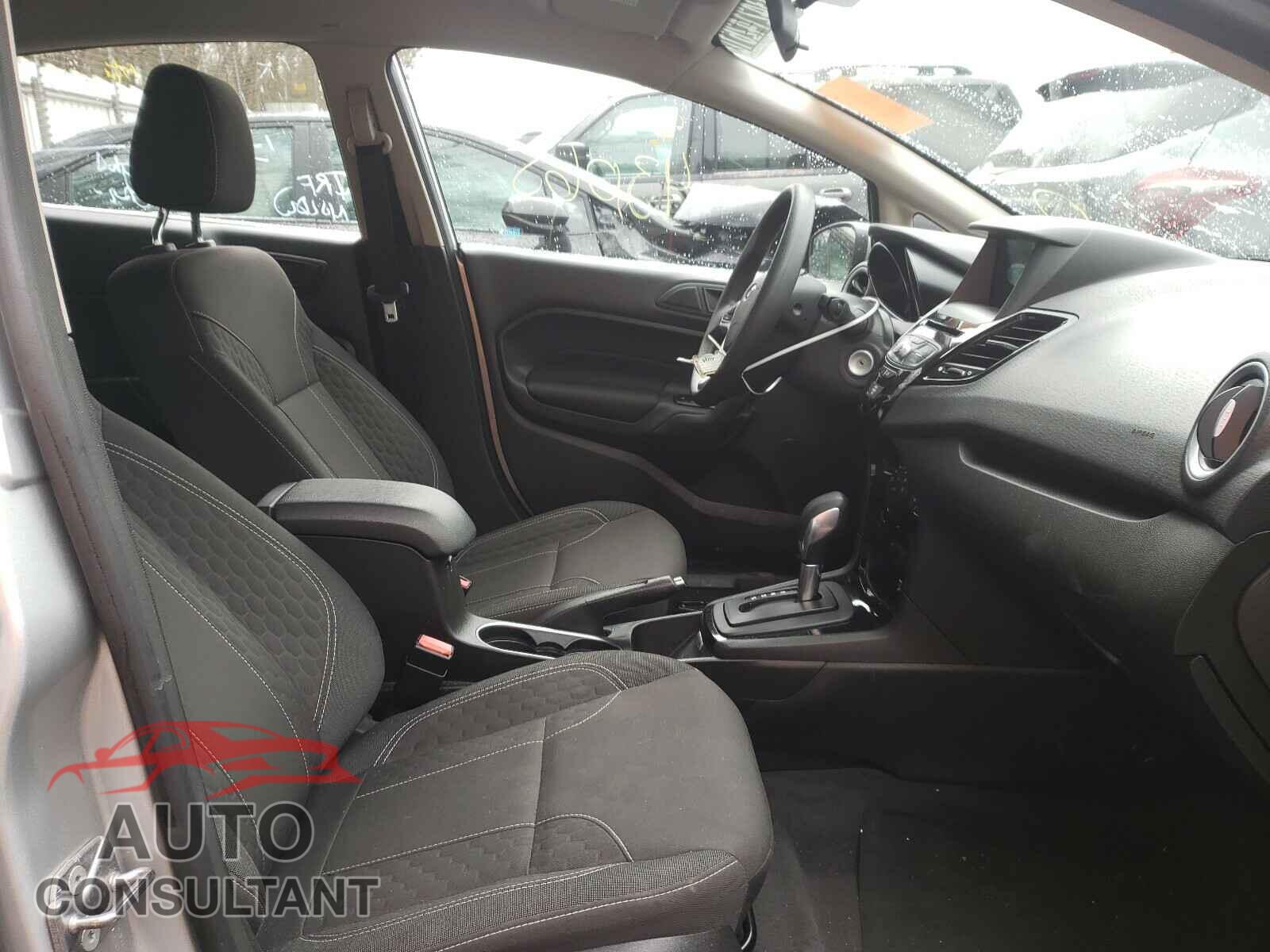 FORD FIESTA 2019 - 3FADP4EJ0KM105357