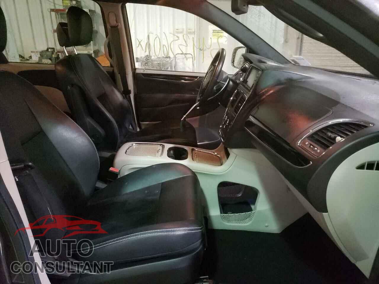 DODGE GRAND CARA 2018 - 2C4RDGCG4JR283569