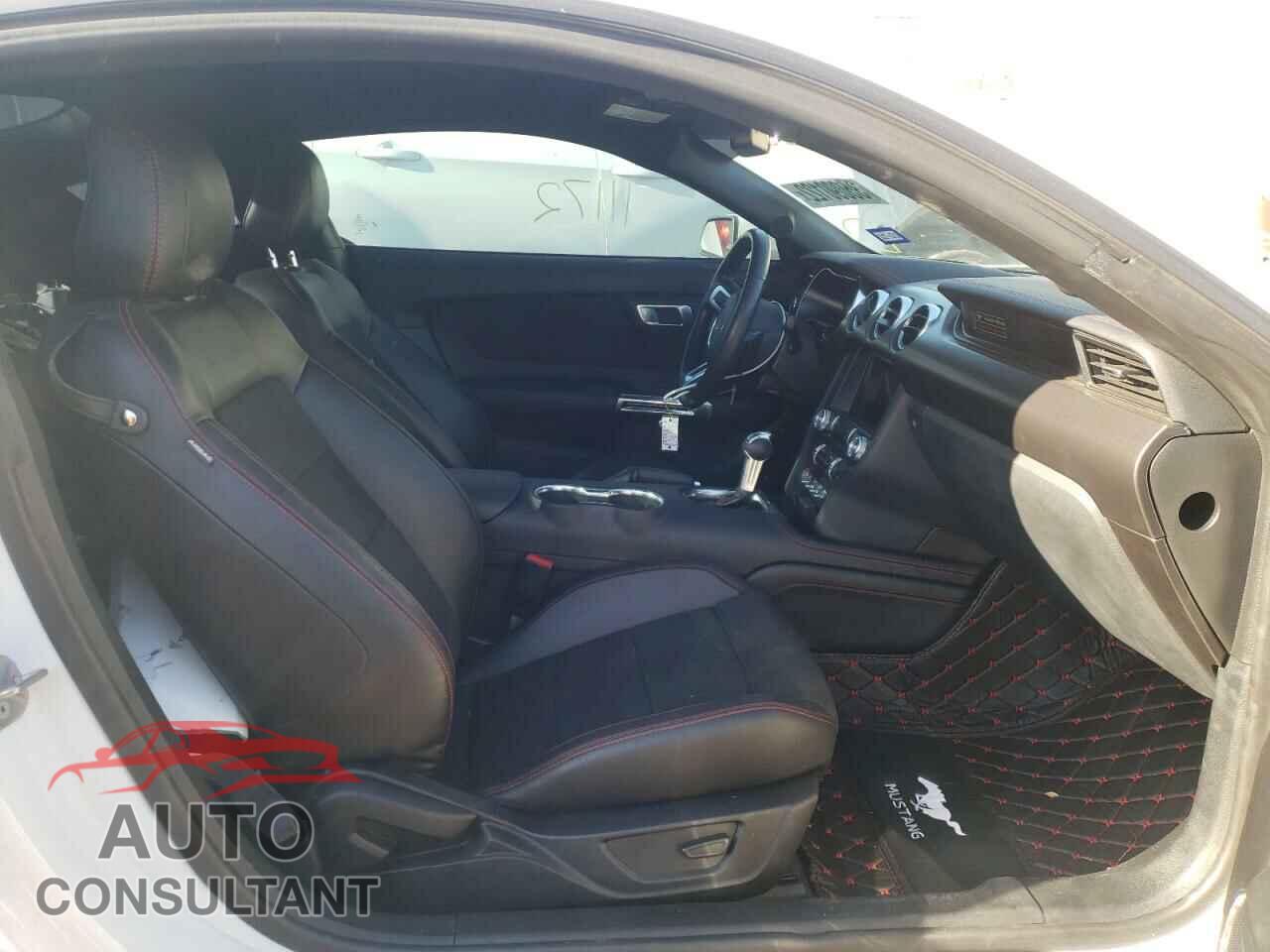 FORD MUSTANG 2020 - 1FA6P8CF2L5124854