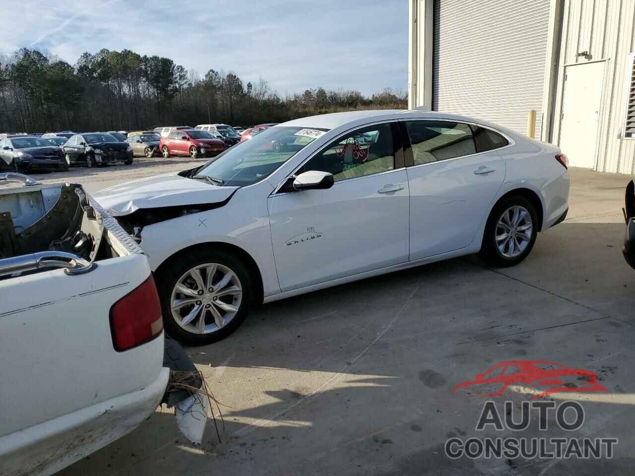 CHEVROLET MALIBU 2020 - 1G1ZD5ST5LF001073