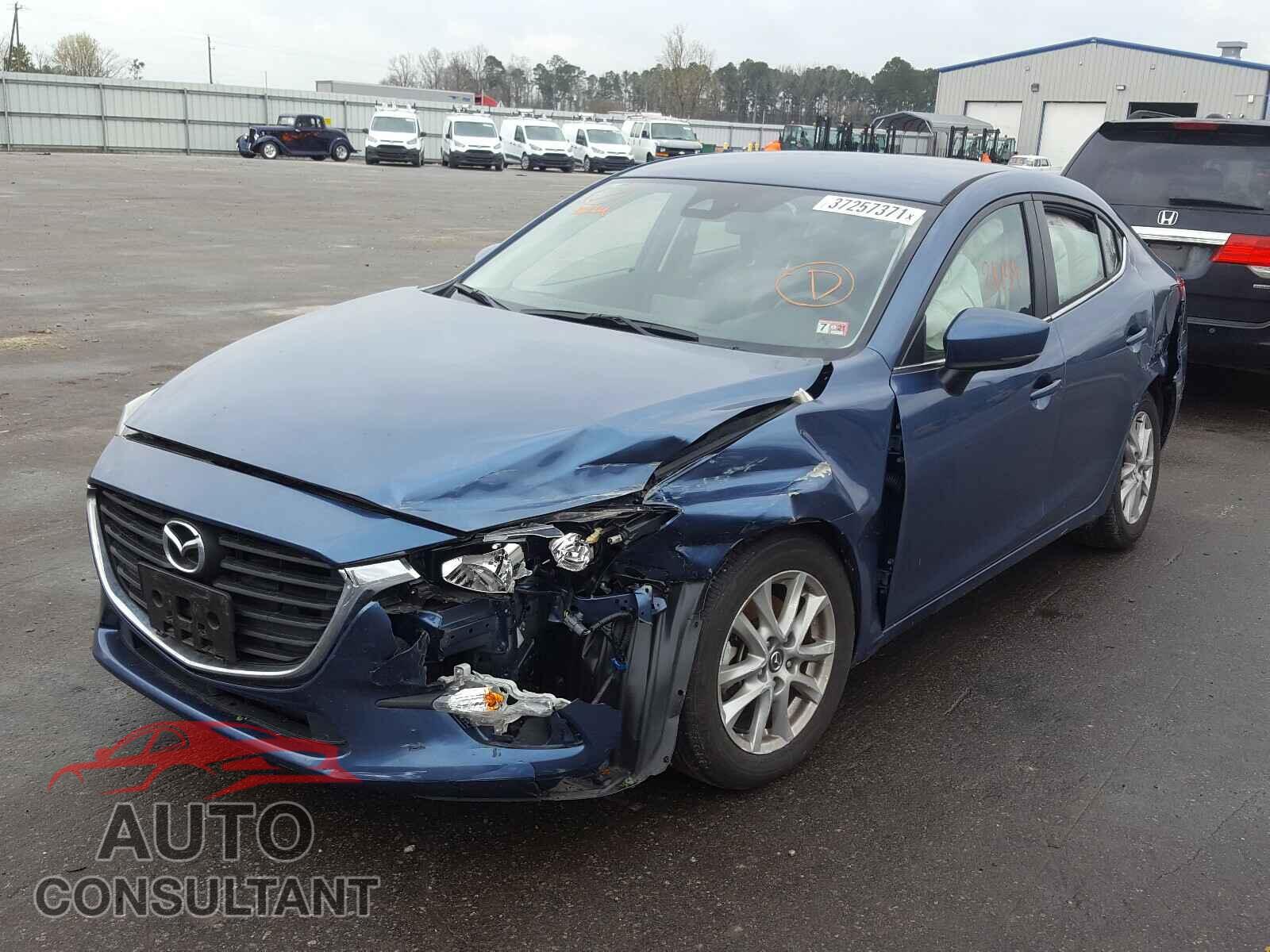 MAZDA 3 2018 - 3MZBN1U76JM234291
