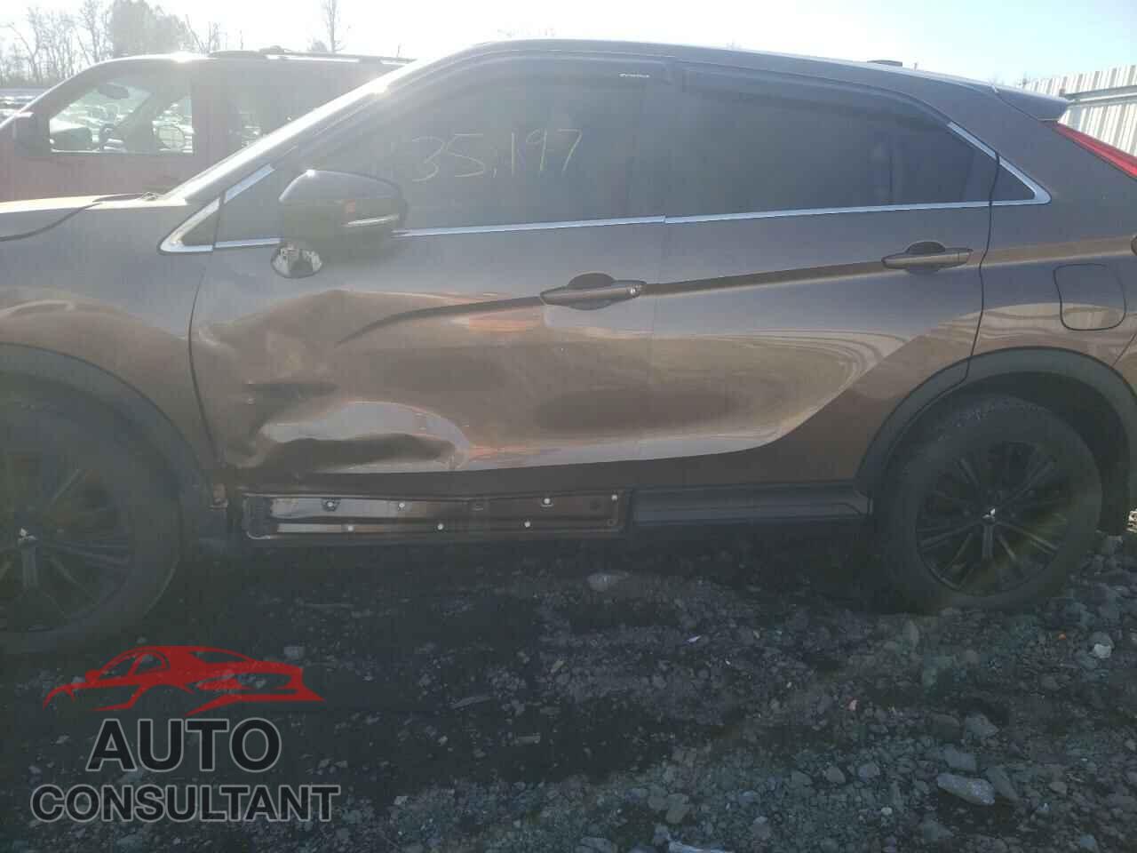MITSUBISHI ECLIPSE 2018 - JA4AT4AA1JZ059852