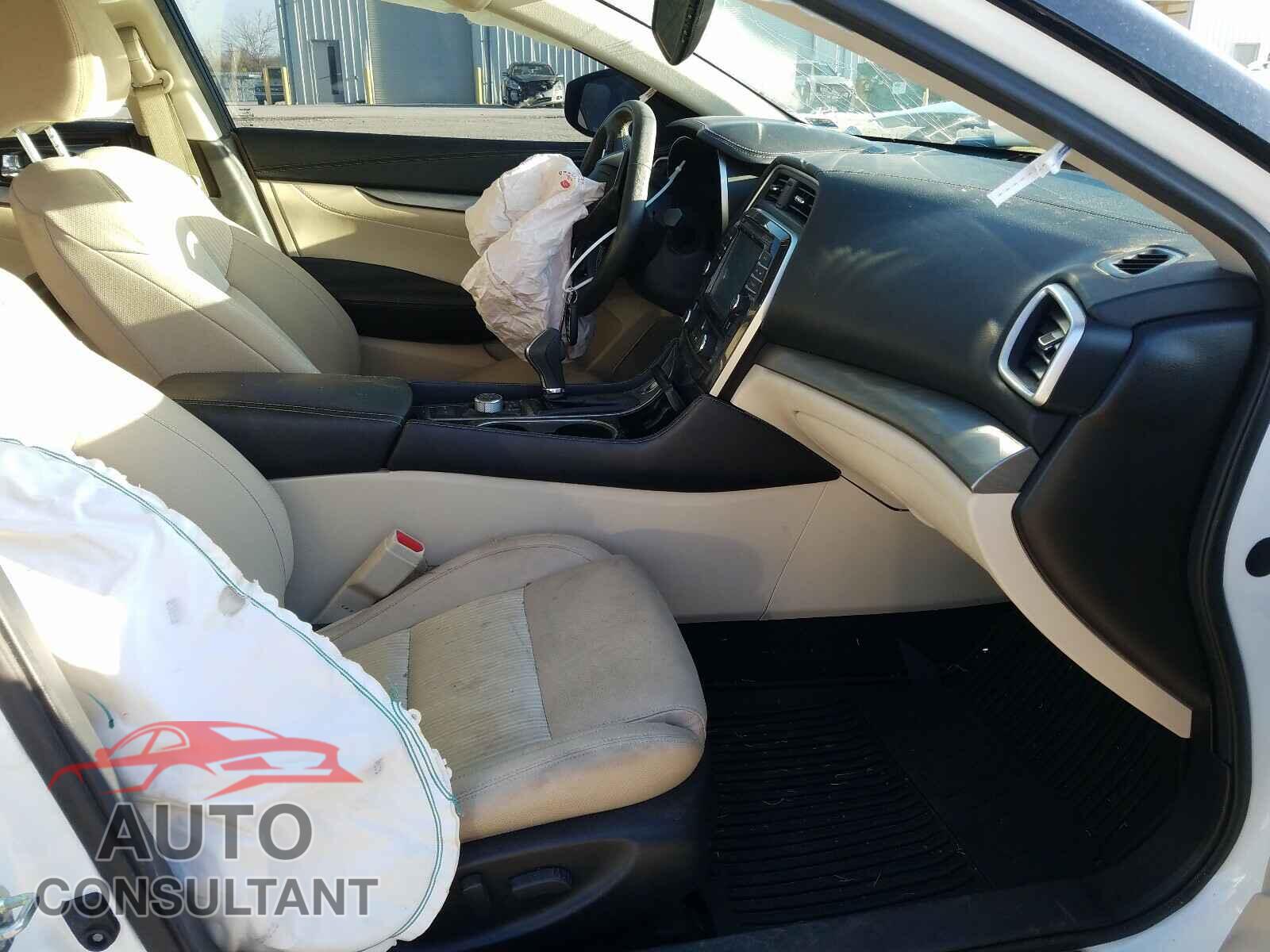 NISSAN MAXIMA 2017 - 1N4AA6AP1HC403095