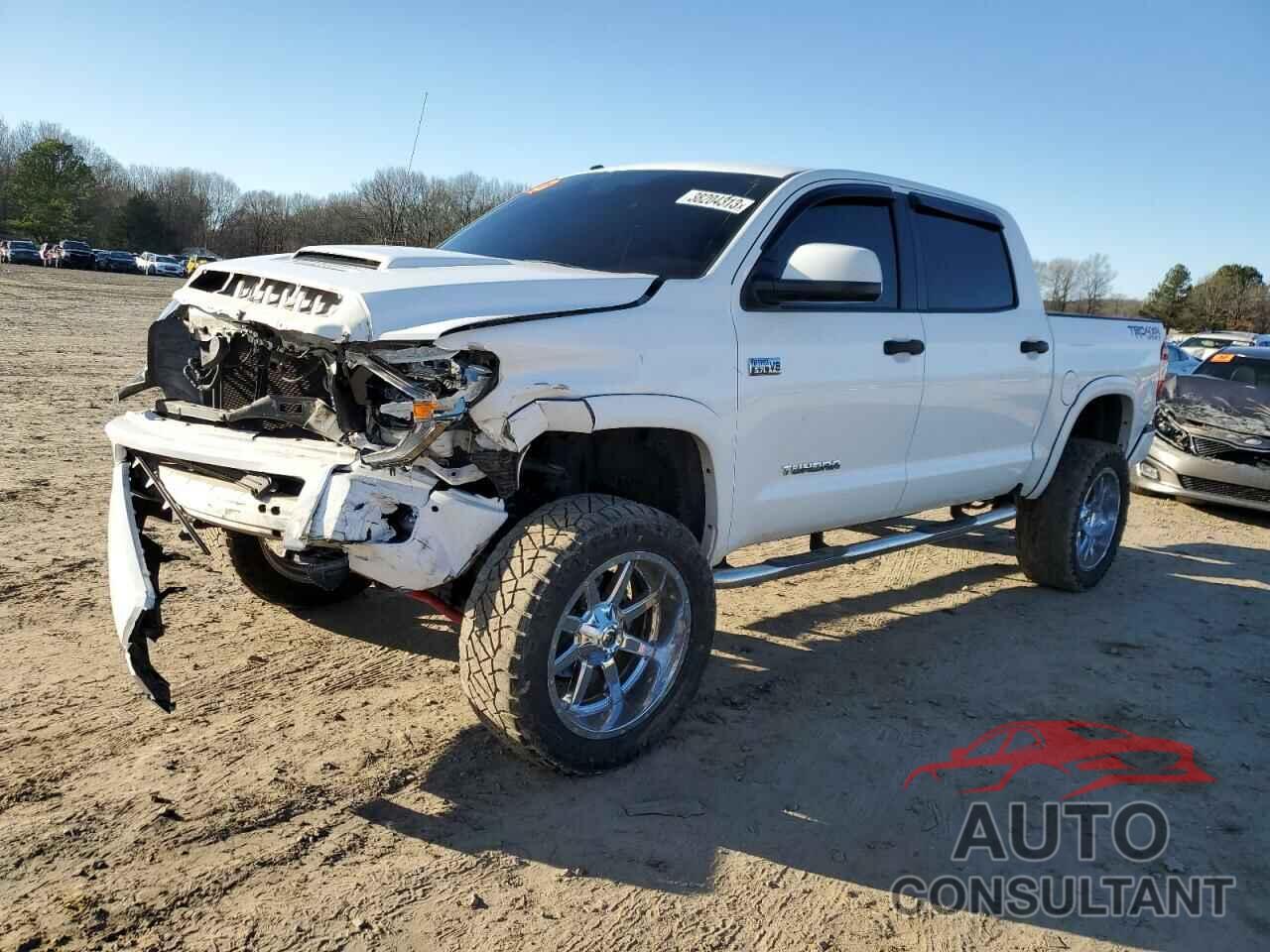 TOYOTA TUNDRA 2018 - 5TFDW5F10JX714359