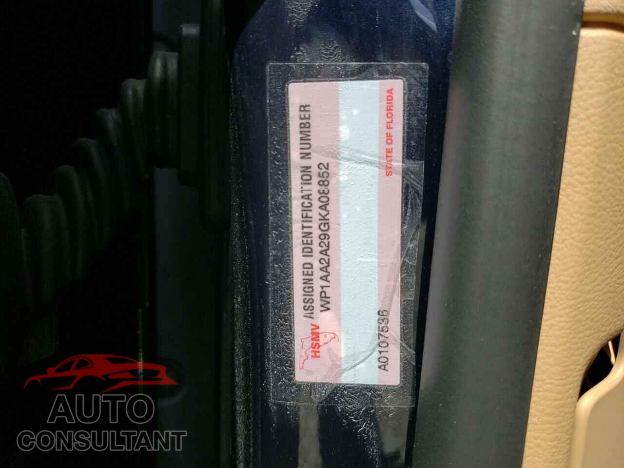 PORSCHE CAYENNE 2016 - WP1AA2A29GKA08852