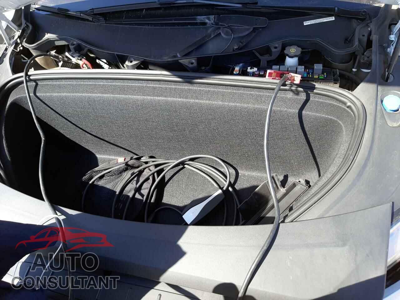TESLA MODEL X 2016 - 5YJXCBE21GF034312