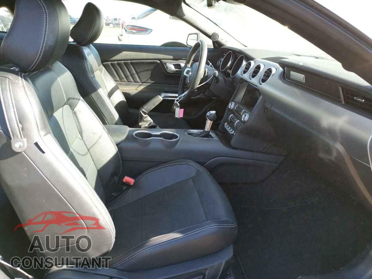 FORD MUSTANG 2021 - 1FA6P8CF8M5124844