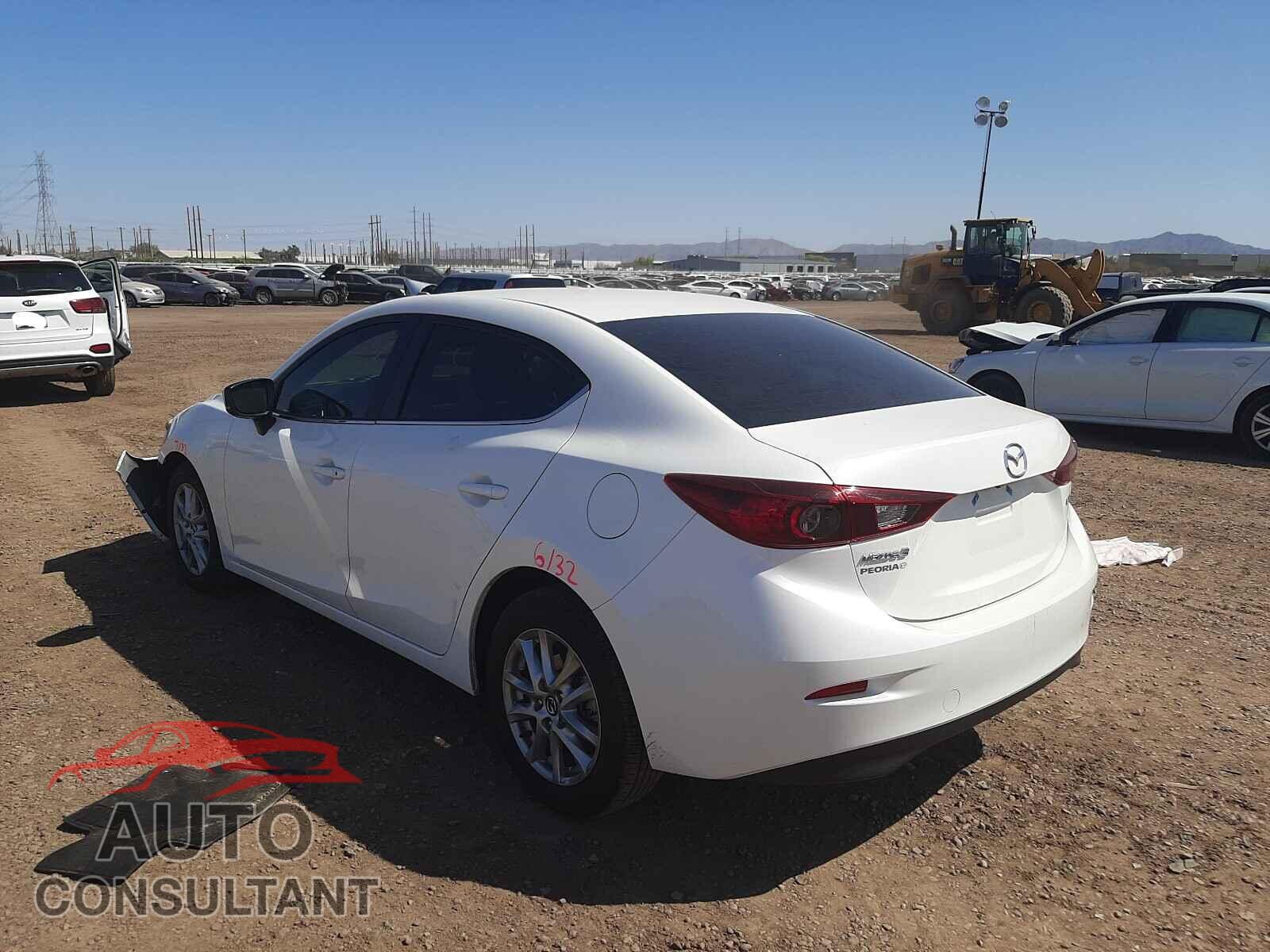 MAZDA 3 2018 - 3MZBN1U76JM160886