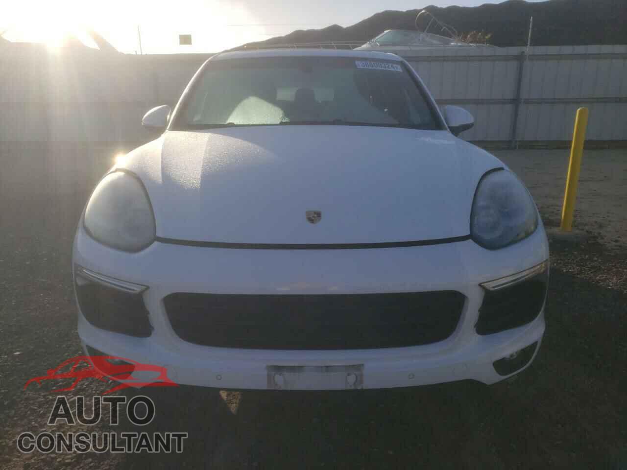 PORSCHE CAYENNE 2016 - WP1AA2A26GLA04901