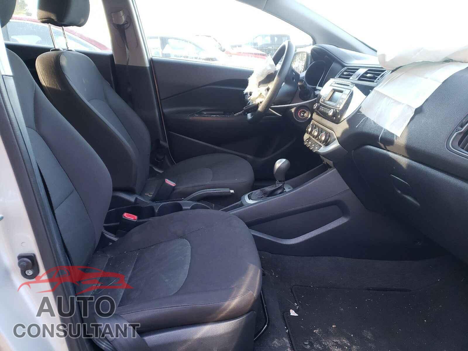 KIA RIO 2016 - KNADM4A32G6606362