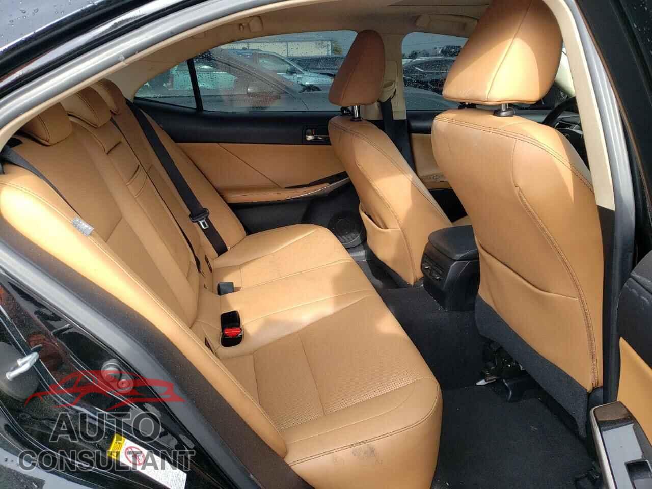 LEXUS IS 2016 - JTHBA1D23G5020522