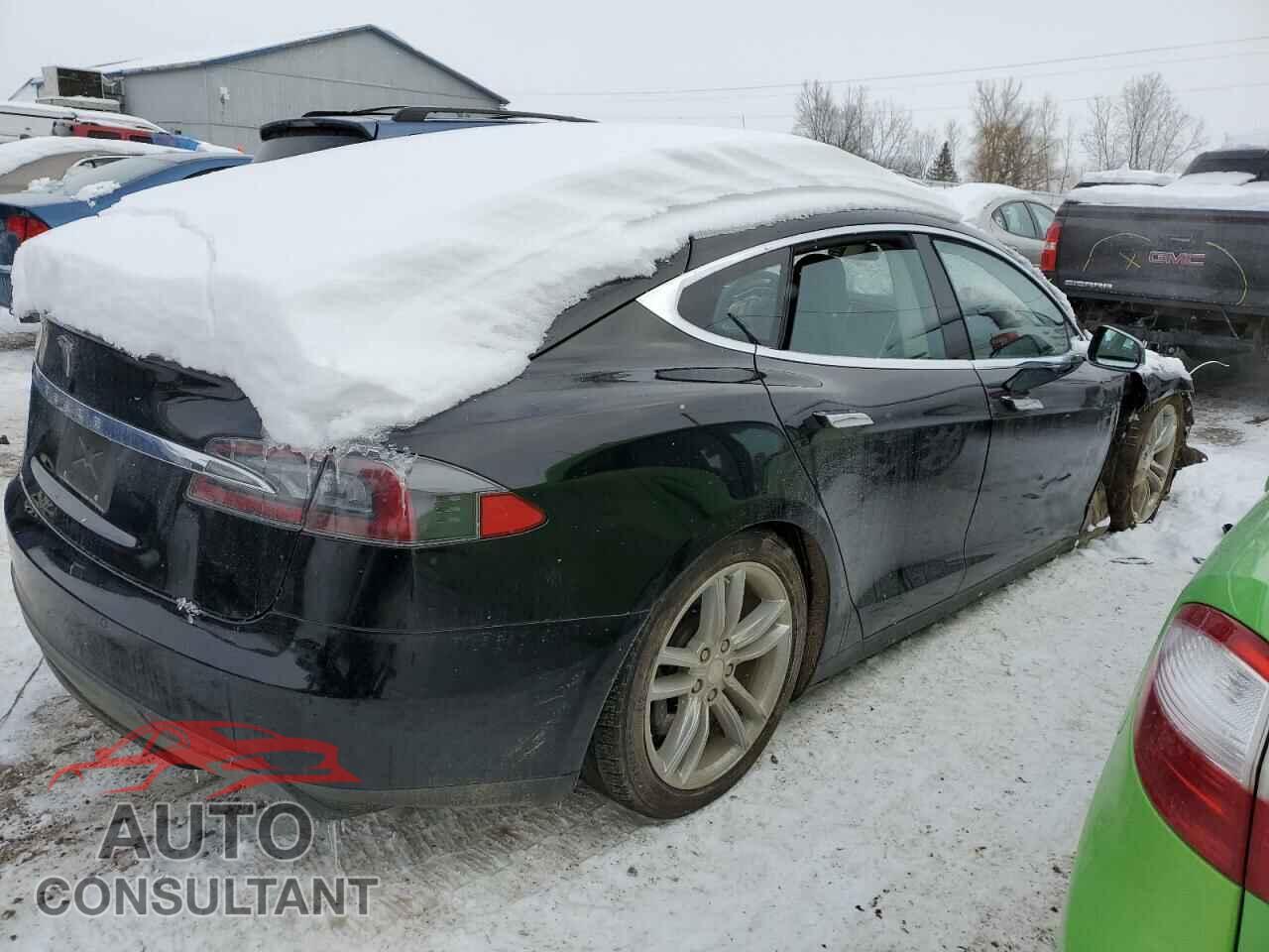 TESLA MODEL S 2015 - 5YJSA1S22FF085136