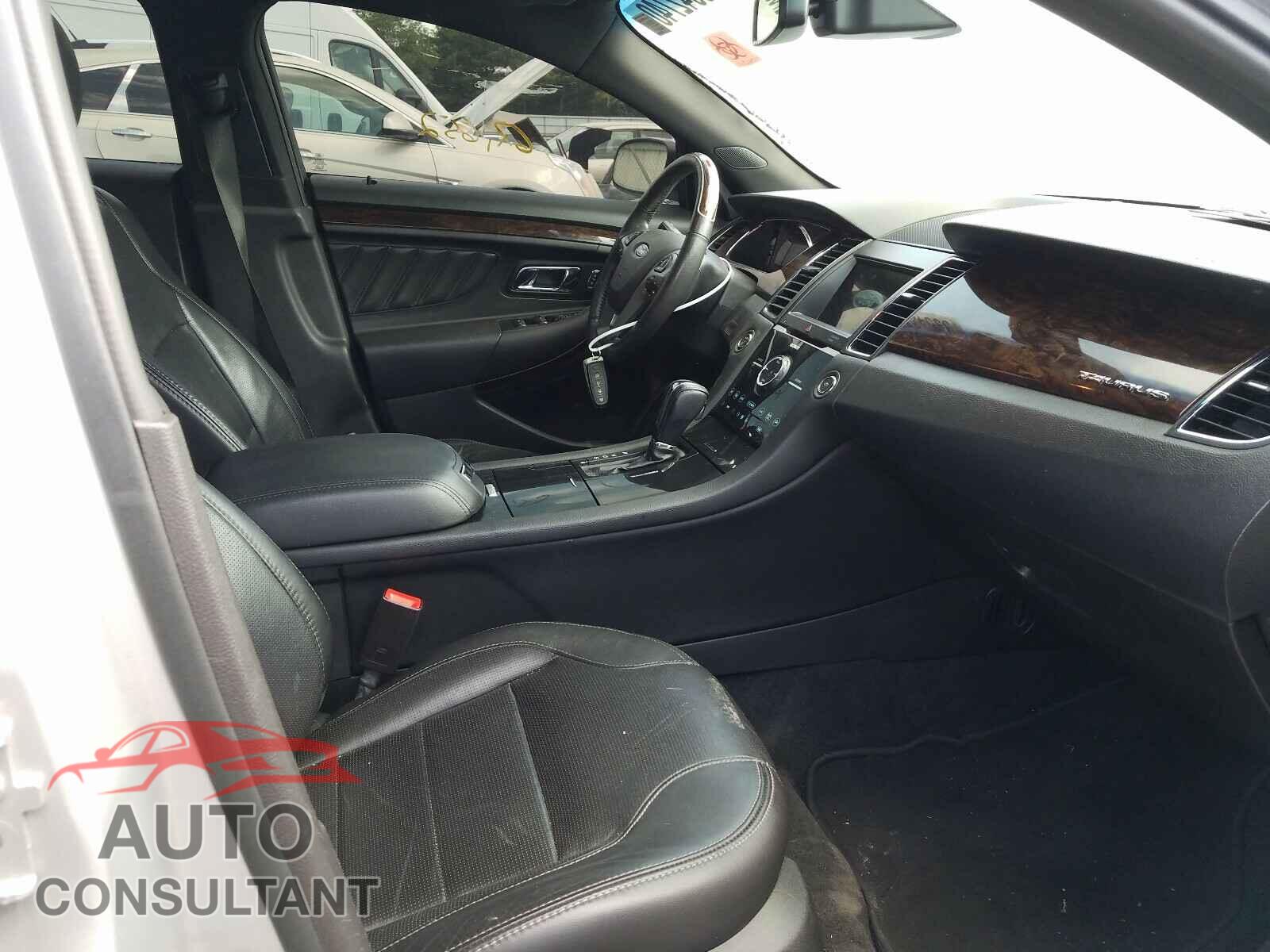 FORD TAURUS 2017 - 1FAHP2F83HG104594
