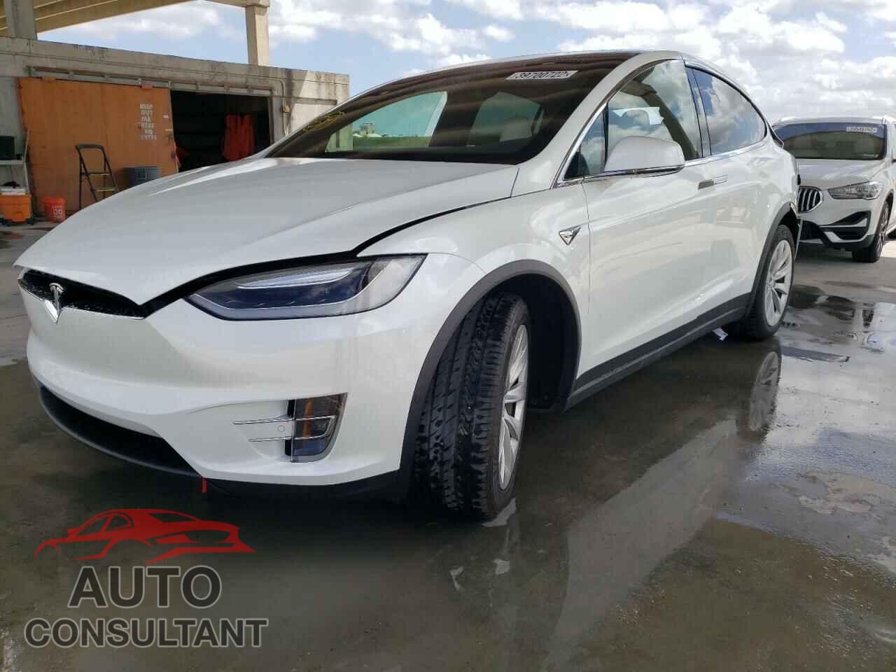 TESLA MODEL X 2017 - 5YJXCBE2XHF063695