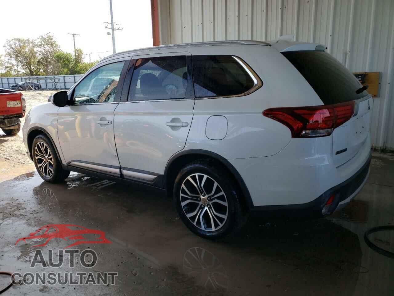 MITSUBISHI OUTLANDER 2018 - JA4AD3A31JZ048231