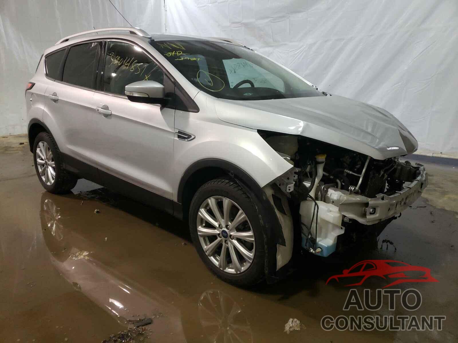 FORD ESCAPE 2017 - 1FMCU9JD8HUE03778