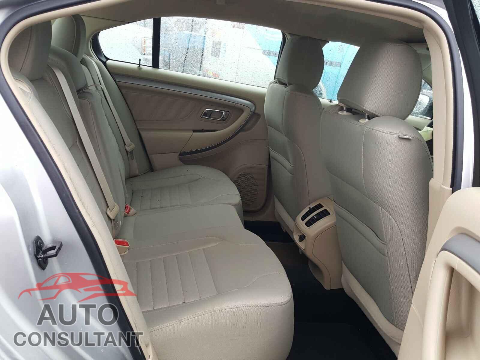 FORD TAURUS 2017 - 1FAHP2D85HG111212
