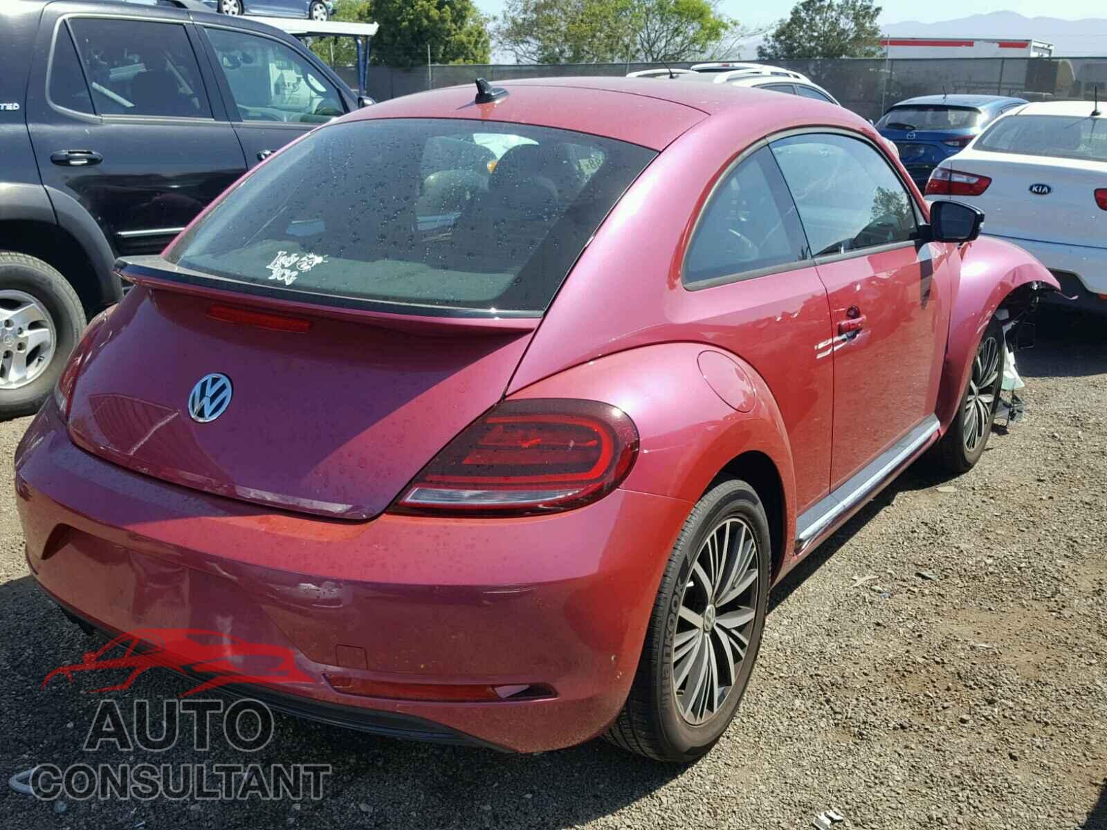 VOLKSWAGEN BEETLE 2017 - 3VWF17AT5HM603749