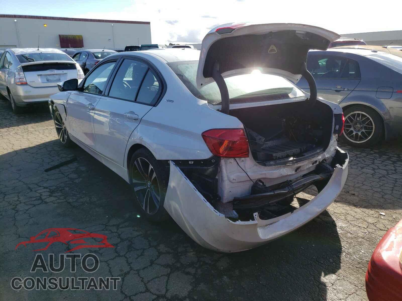 BMW 3 SERIES 2018 - WBA8E1C5XJA756655