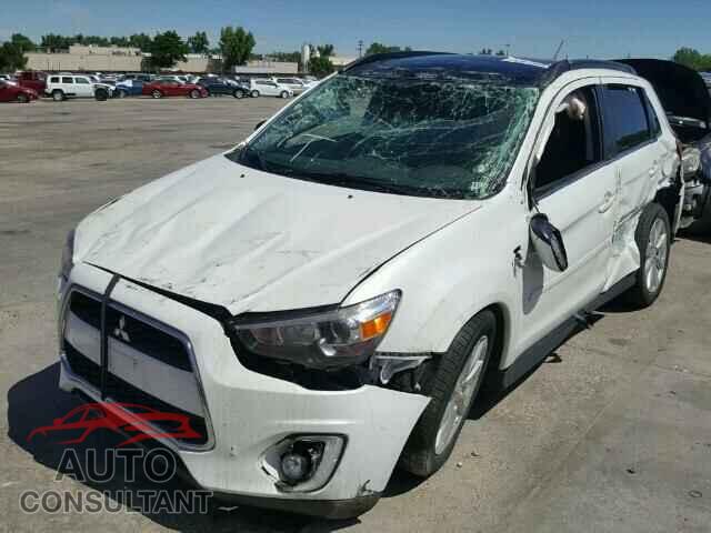 MITSUBISHI OUTLANDER 2015 - 4A4AR4AUXFE010347