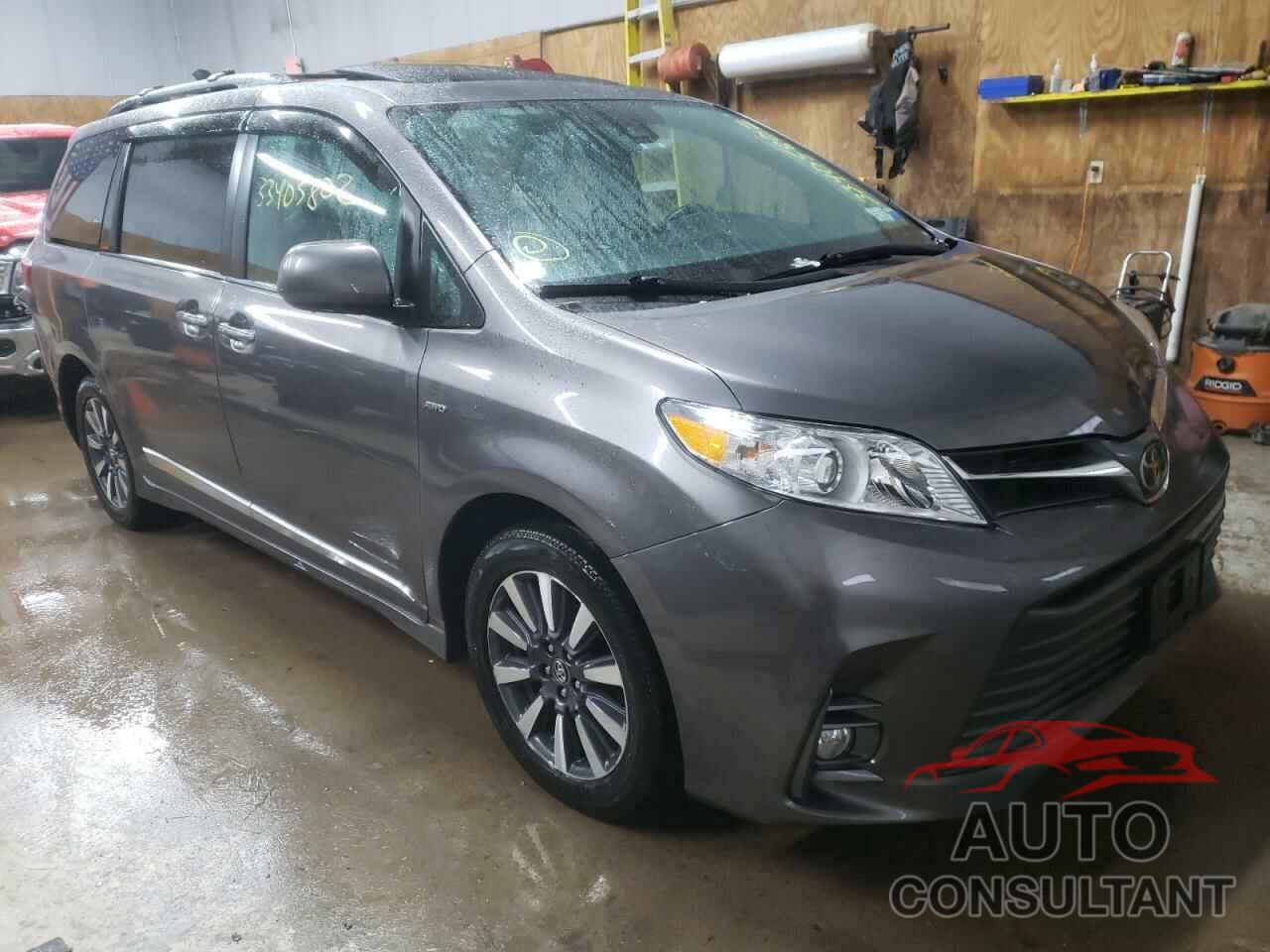 TOYOTA SIENNA 2018 - 5TDDZ3DCXJS202890