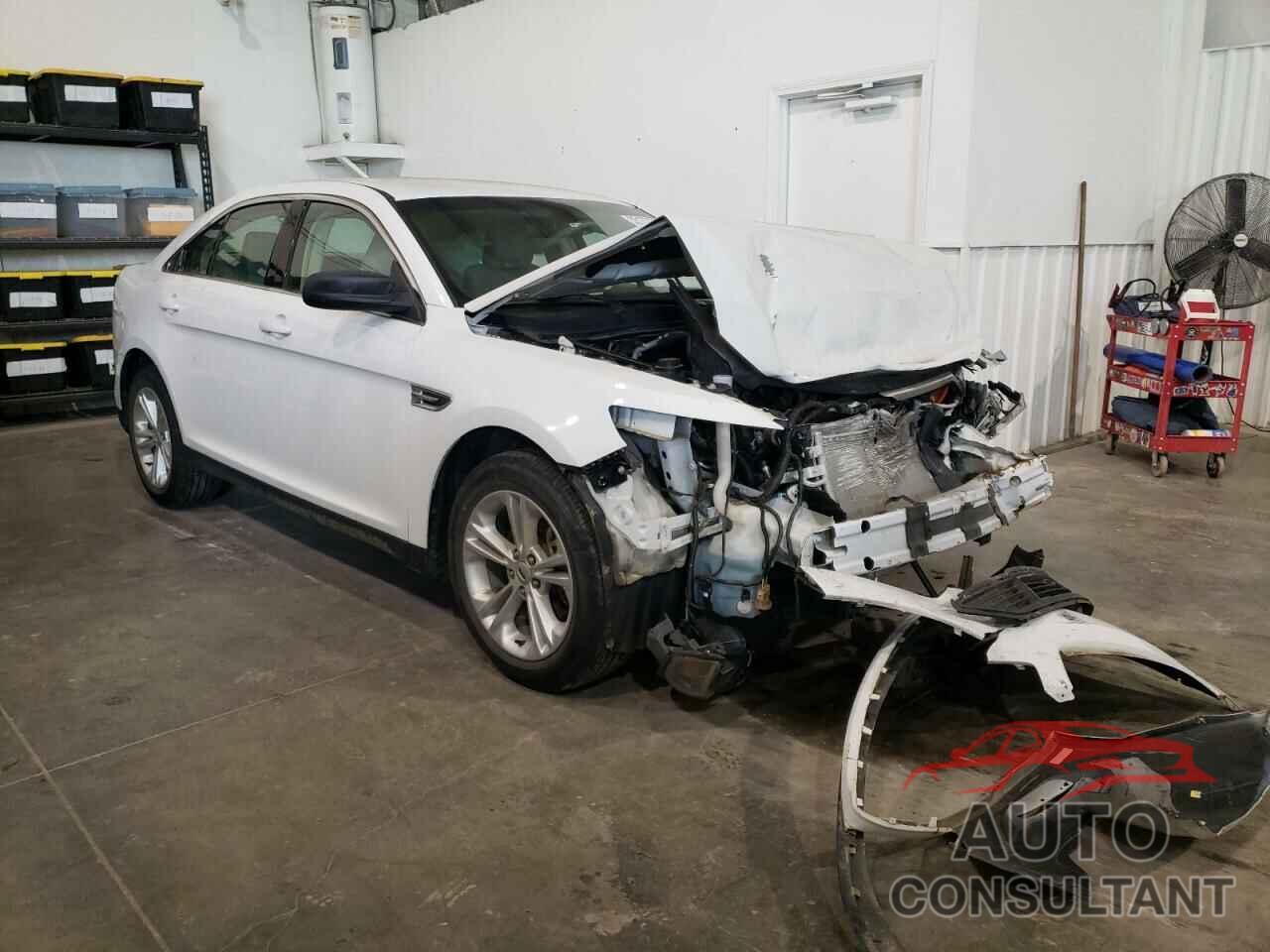 FORD TAURUS 2018 - 1FAHP2D80JG139103