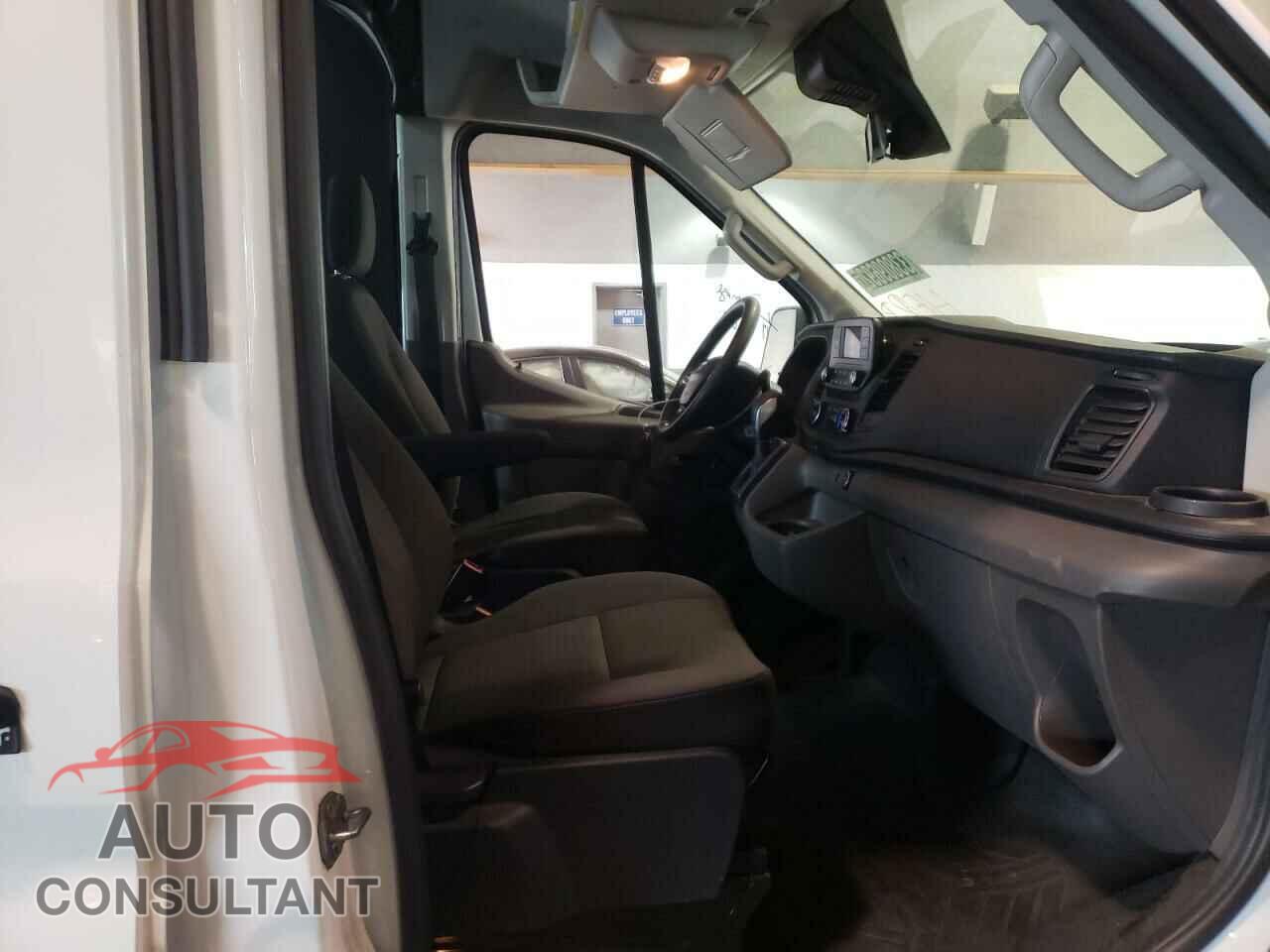 FORD TRANSIT CO 2020 - 1FTBR1C85LKA04530