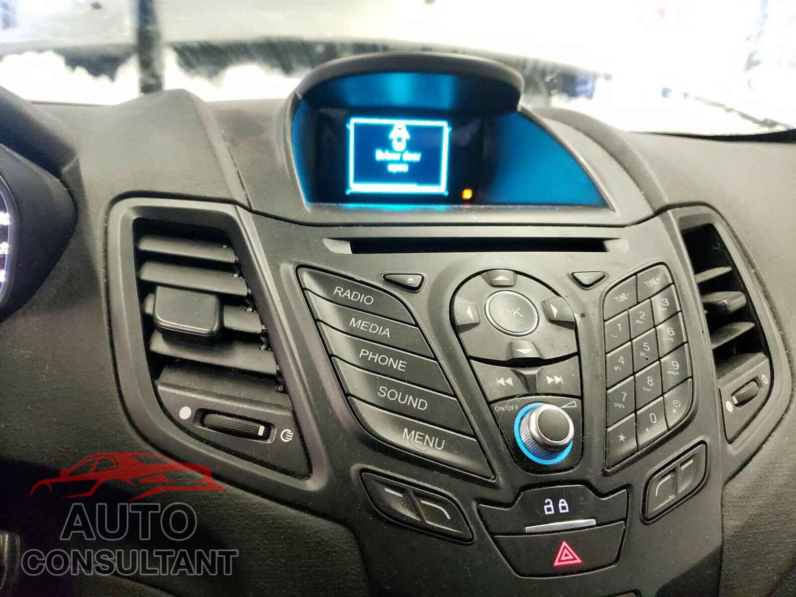 FORD FIESTA 2017 - 3FADP4EJ3HM101862