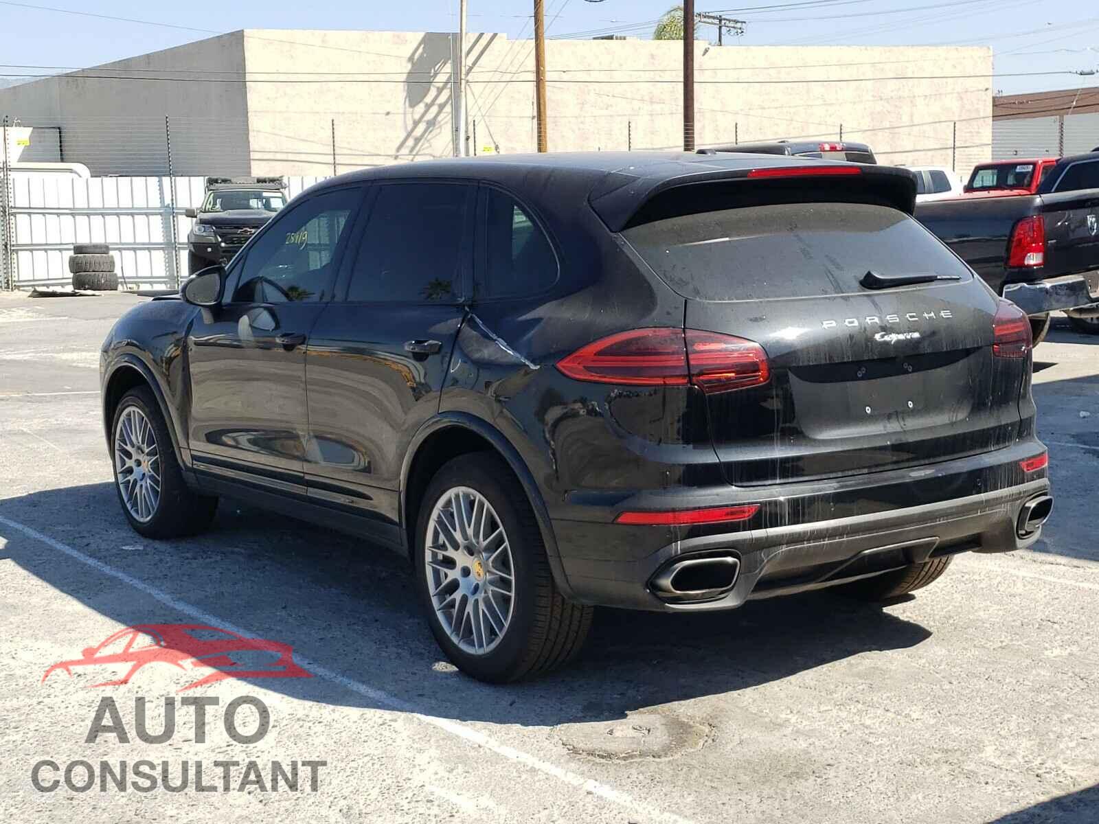 PORSCHE CAYENNE 2018 - WP1AA2A22JKA01216